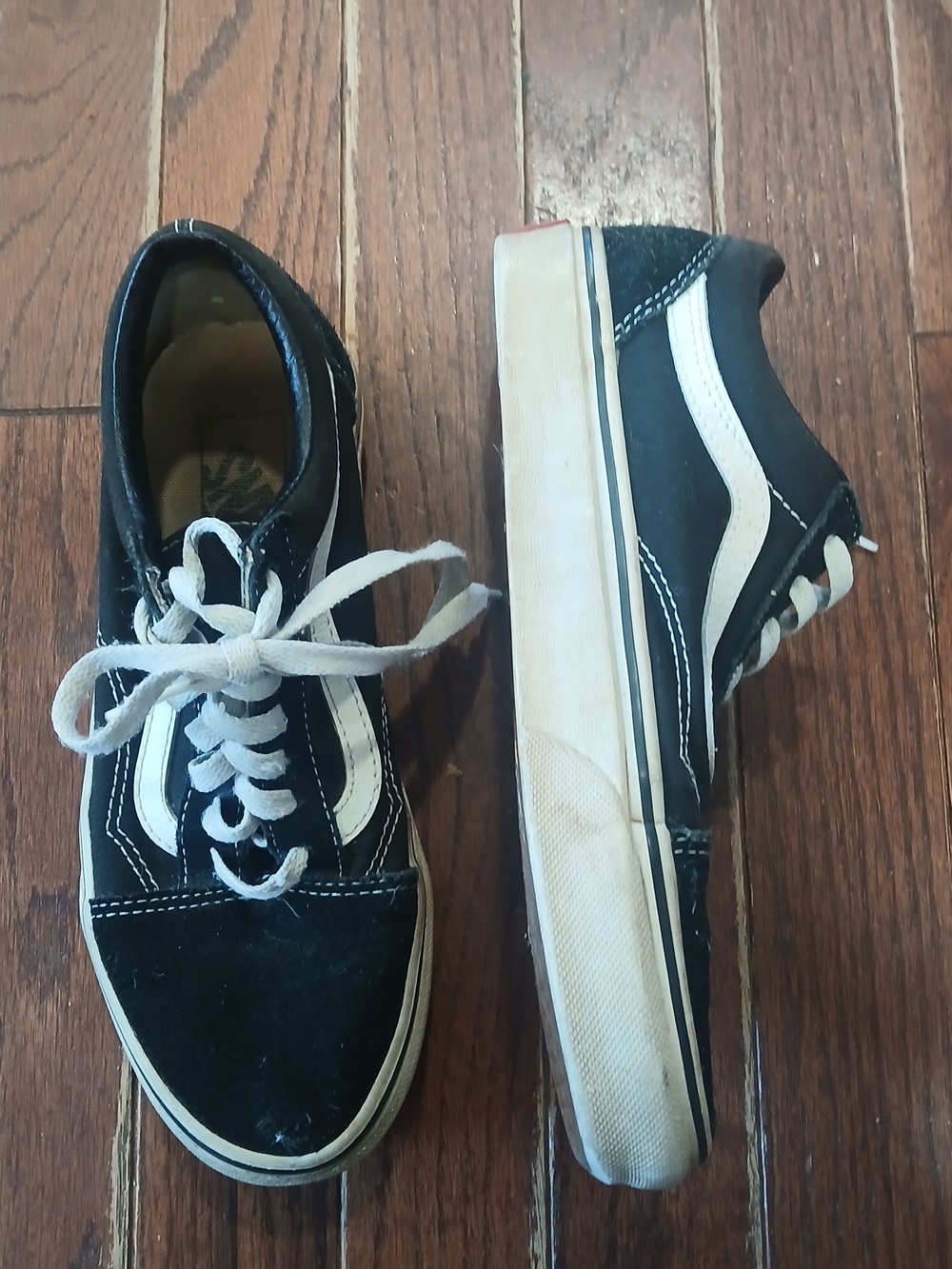Vans Men’s Old Skool Skate Shoe - Black/White Womens 6.5 Mens 5 Grunge Streetwea